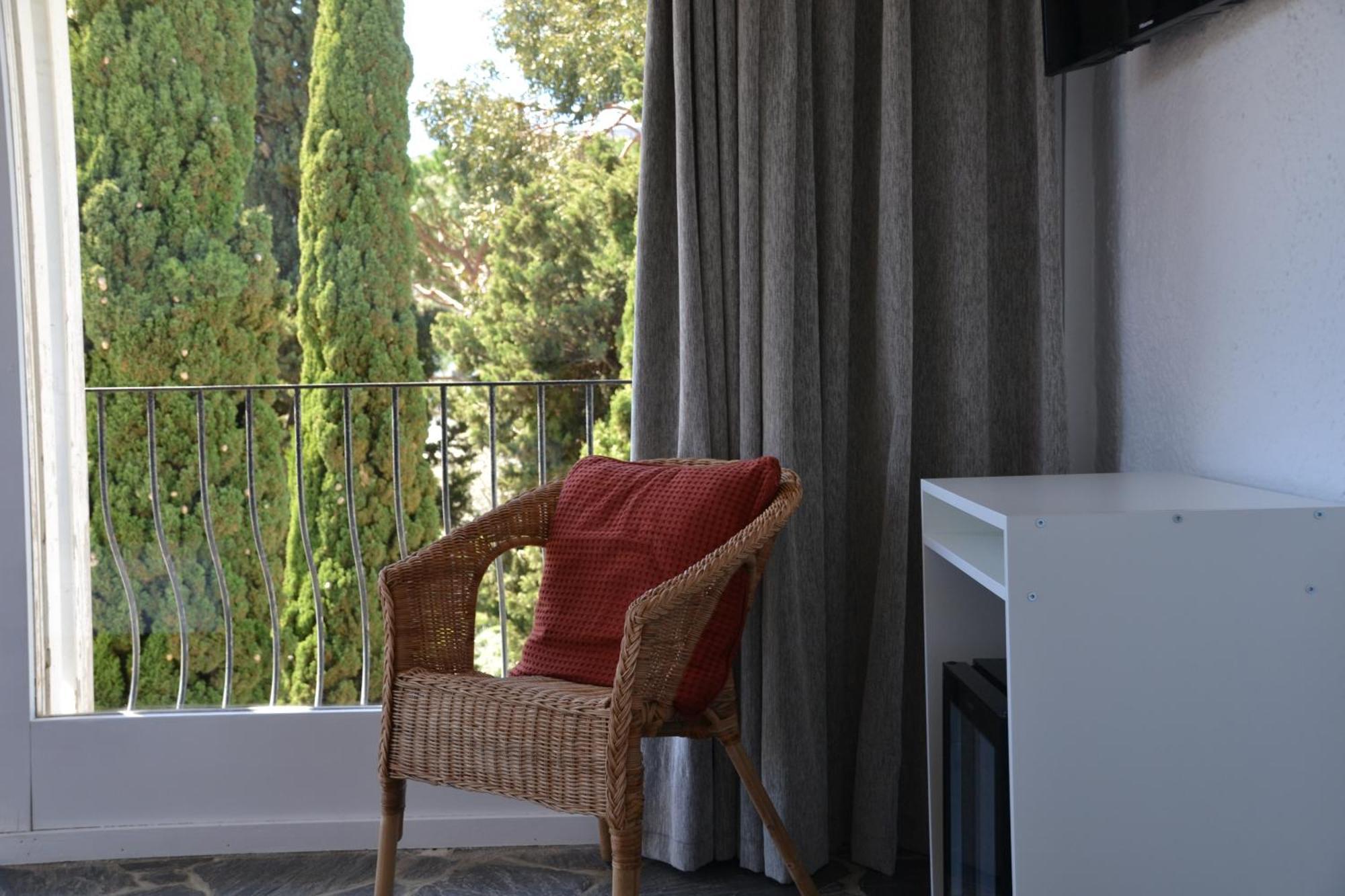 Hotel Misty Cadaqués Εξωτερικό φωτογραφία